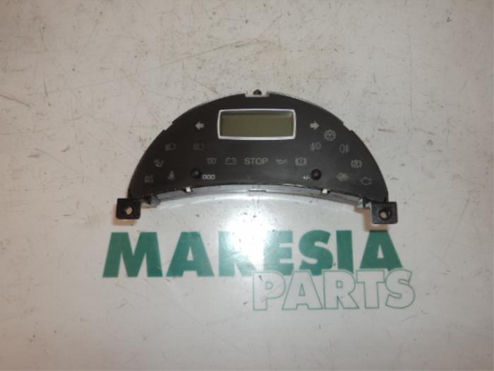 Usagé Affichage intérieur Citroen C8 (EA/EB) 2.0 HDiF 16V Prix € 20,00 Règlement à la marge proposé par Maresia Parts