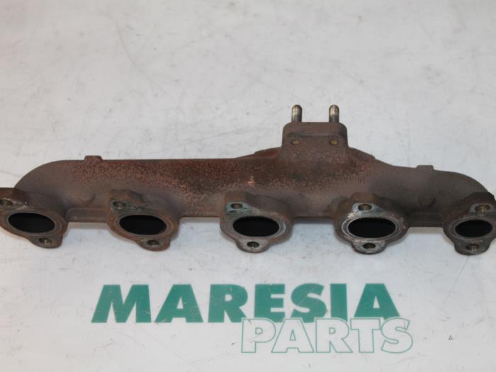 Gebrauchte Abgaskrümmer Peugeot 206 (2A/C/H/J/S) 1.4 HDi Preis € 50,00 Margenregelung angeboten von Maresia Parts