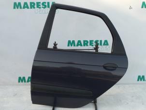 Używane Drzwi lewe tylne wersja 4-drzwiowa Renault Scénic I (JA) 2.0 16V Cena € 50,00 Procedura marży oferowane przez Maresia Parts