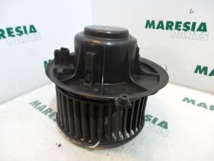 Usagé Moteur de ventilation chauffage Alfa Romeo 156 (932) 1.8 Twin Spark 16V Prix € 25,00 Règlement à la marge proposé par Maresia Parts
