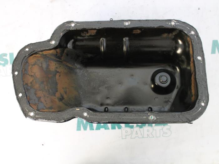Gebrauchte Ölwanne Peugeot 207/207+ (WA/WC/WM) 1.4 16V Preis € 25,00 Margenregelung angeboten von Maresia Parts