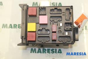 Gebrauchte Sicherungskasten Renault Laguna II Grandtour (KG) 1.8 16V Preis € 105,00 Margenregelung angeboten von Maresia Parts