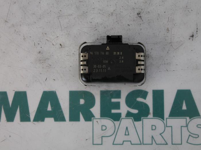 Begagnade Regnsensor Citroen C5 II Break (RE) 2.2 HDiF 16V Pris € 85,00 Marginaltabell erbjuds av Maresia Parts