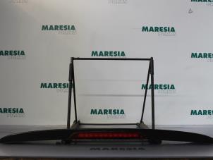 Used Spoiler Peugeot 206 SW (2E/K) 2.0 HDi Price € 50,00 Margin scheme offered by Maresia Parts