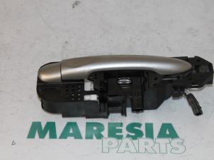 Used Door handle 2-door, right Renault Megane III Coupe (DZ) 2.0 16V TCe 180 Price € 35,00 Margin scheme offered by Maresia Parts
