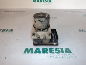 Używane Pompa ABS Citroen C5 I Berline (DC) 2.0 16V Cena € 105,00 Procedura marży oferowane przez Maresia Parts