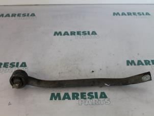 Used Anti-roll bar guide Alfa Romeo GT (937) 2.0 JTS 16V Price € 25,00 Margin scheme offered by Maresia Parts