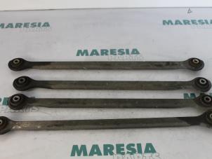 Used Anti-roll bar guide Alfa Romeo GT (937) 2.0 JTS 16V Price € 105,00 Margin scheme offered by Maresia Parts