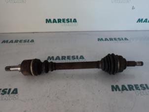 Used Front drive shaft, left Peugeot 407 (6D) 1.8 16V Price € 60,00 Margin scheme offered by Maresia Parts