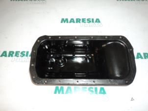 Used Sump Peugeot 307 Break (3E) 1.6 HDiF 110 16V Price € 35,00 Margin scheme offered by Maresia Parts