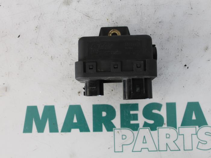 Glow plug relay Citroen Nemo 1.3 HDi 75 55226659