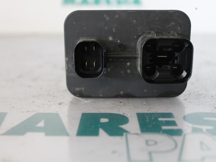 Glow plug relay Citroen Nemo 1.3 HDi 75 55226659