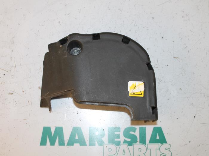 Usagé Couvercle de distribution Fiat Punto II (188) 1.4 16V Prix € 15,00 Règlement à la marge proposé par Maresia Parts