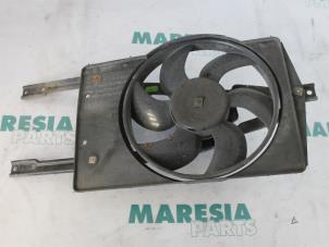 Usagé Ventilateur moteur Fiat Seicento (187) 0.9 SPI Prix € 35,00 Règlement à la marge proposé par Maresia Parts