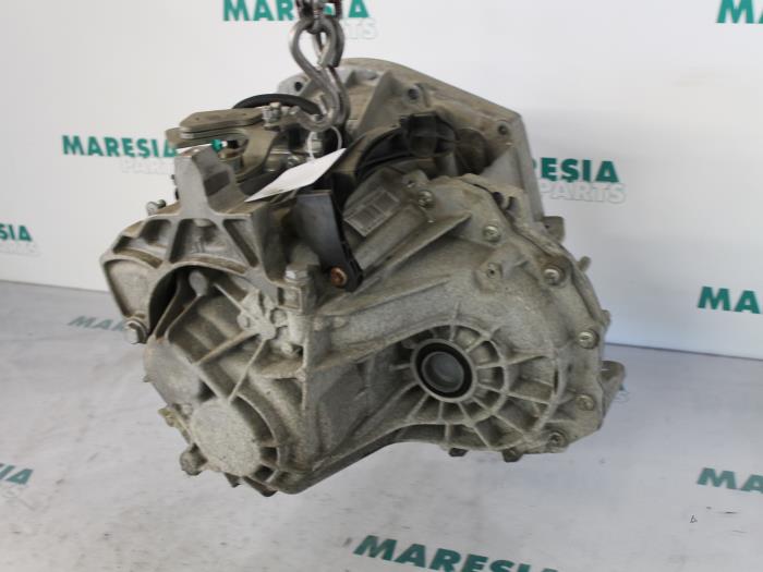 Gearbox from a Renault Megane III Coupe (DZ) 2.0 16V TCe 180 2010