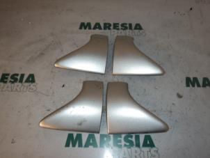 Used Roof rail, left Renault Espace (JE) 2.0i 16V Price € 50,00 Margin scheme offered by Maresia Parts