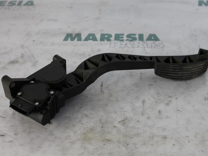 Begagnade Gaspedalsensor Alfa Romeo 147 (937) 1.6 HP Twin Spark 16V Pris € 40,00 Marginaltabell erbjuds av Maresia Parts