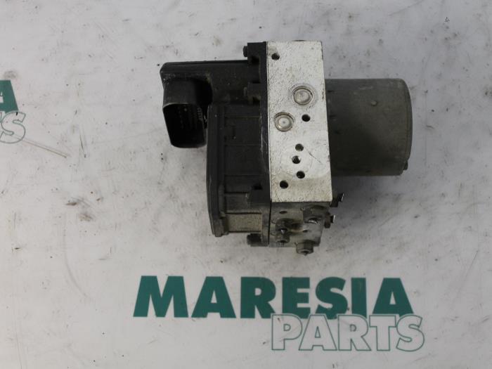 Used ABS pump Alfa Romeo 147 (937) 1.6 HP Twin Spark 16V Price € 49,95 Margin scheme offered by Maresia Parts