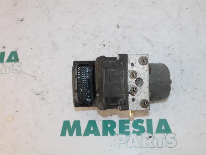 Used ABS pump Alfa Romeo 147 (937) 1.6 Twin Spark 16V Price € 49,95 Margin scheme offered by Maresia Parts