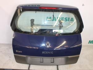 Usados Portón trasero Renault Grand Scénic II (JM) 2.0 16V Precio € 150,00 Norma de margen ofrecido por Maresia Parts