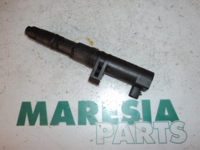 Usagé Bobine Renault Megane II Grandtour (KM) 1.6 16V Prix € 10,00 Règlement à la marge proposé par Maresia Parts