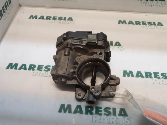 Usagé Boitier papillon Fiat Croma (194) 1.9 D Multijet 16V Prix € 69,00 Règlement à la marge proposé par Maresia Parts