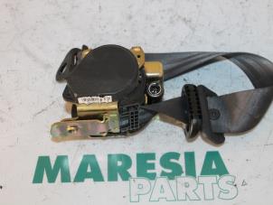 Used Rear seatbelt, right Renault Laguna II Grandtour (KG) 1.9 dCi 120 Price € 40,00 Margin scheme offered by Maresia Parts