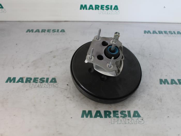 Usagé Servo frein Renault Megane III Coupe (DZ) 2.0 16V RS Turbo Prix € 75,00 Règlement à la marge proposé par Maresia Parts
