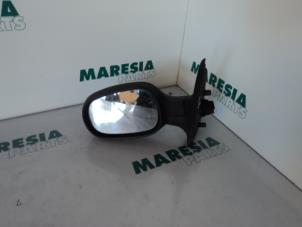 Used Wing mirror, left Renault Clio II Societe (SB) 1.5 dCi 65 Price € 20,00 Margin scheme offered by Maresia Parts