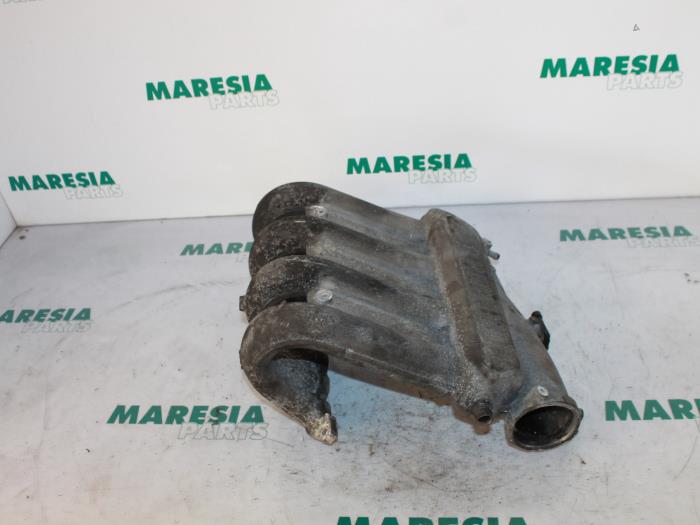 Gebrauchte Ansaugbrugge Renault Laguna II Grandtour (KG) 2.0 16V IDE Preis € 105,00 Margenregelung angeboten von Maresia Parts