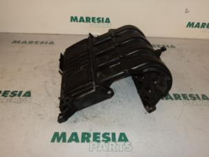 Begagnade Insugsrör Renault Clio II (BB/CB) 1.2 16V Pris € 75,00 Marginaltabell erbjuds av Maresia Parts