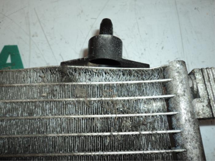 Air conditioning condenser from a Peugeot 407 SW (6E) 2.0 HDiF 16V 2006