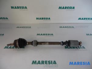 Usagé Arbre de transmission avant droit Renault Scénic I (JA) 1.9 dCi RX4 Prix € 90,00 Règlement à la marge proposé par Maresia Parts