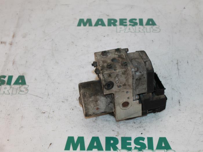 Used ABS pump Renault Scénic I (JA) 1.9 dCi RX4 Price € 50,00 Margin scheme offered by Maresia Parts