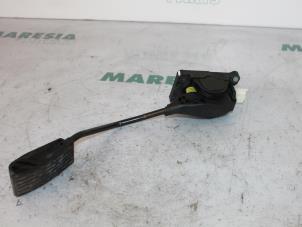Used Throttle pedal position sensor Peugeot 407 (6D) 1.6 HDi 16V Price € 40,00 Margin scheme offered by Maresia Parts