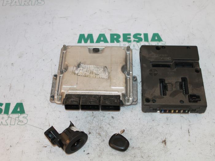 Used Engine management computer Renault Scénic I (JA) 1.9 dCi RX4 Price € 131,25 Margin scheme offered by Maresia Parts
