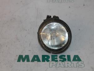 Usados Luz antiniebla izquierda delante Renault Clio II (BB/CB) 1.4 16V Precio € 15,00 Norma de margen ofrecido por Maresia Parts