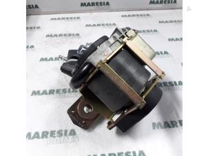 Used Rear seatbelt, right Renault Laguna II Grandtour (KG) 1.9 dCi 120 Price € 40,00 Margin scheme offered by Maresia Parts