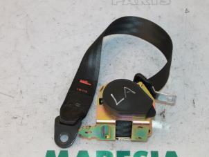 Used Rear seatbelt, left Peugeot 407 (6D) 1.6 HDi 16V Price € 30,00 Margin scheme offered by Maresia Parts
