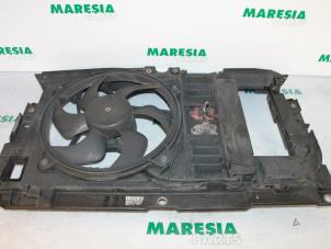 Używane Silnik wentylatora Peugeot 607 (9D/U) 2.2 HDi 16V FAP Cena € 59,95 Procedura marży oferowane przez Maresia Parts