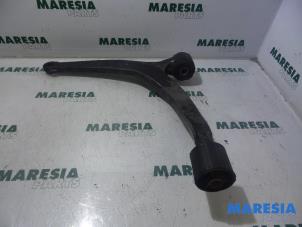 Used Front lower wishbone, left Peugeot 607 (9D/U) 2.2 HDi 16V FAP Price € 35,00 Margin scheme offered by Maresia Parts
