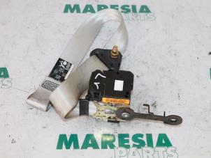 Used Front seatbelt, left Renault Clio II (BB/CB) 1.2 16V Price € 35,00 Margin scheme offered by Maresia Parts