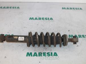 Used Rear shock absorber rod, right Peugeot 407 (6D) 1.6 HDi 16V Price € 60,00 Margin scheme offered by Maresia Parts