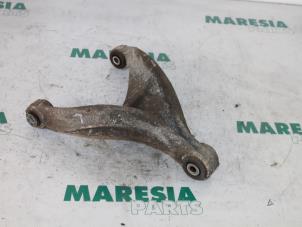 Used Rear wishbone, left Peugeot 407 (6D) 1.6 HDi 16V Price € 75,00 Margin scheme offered by Maresia Parts