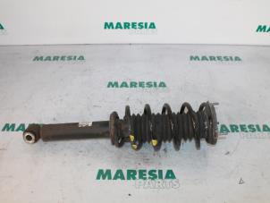 Used Front shock absorber rod, left Peugeot 407 (6D) 1.6 HDi 16V Price € 45,00 Margin scheme offered by Maresia Parts