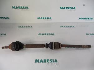 Used Front drive shaft, right Renault Laguna II Grandtour (KG) 1.9 dCi 120 Price € 60,00 Margin scheme offered by Maresia Parts