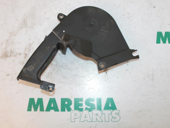 Usagé Couvercle de distribution Peugeot 607 (9D/U) 2.2 HDi 16V FAP Prix € 20,00 Règlement à la marge proposé par Maresia Parts