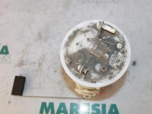Usagé Pompe à carburant Renault Espace (JK) 2.0 16V Turbo Prix € 40,00 Règlement à la marge proposé par Maresia Parts