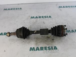 Usagé Arbre de transmission avant gauche Alfa Romeo 156 Sportwagon (932) 1.8 Twin spark 16V Prix € 50,00 Règlement à la marge proposé par Maresia Parts