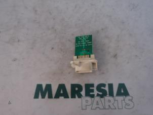 Used Heater resistor Renault Vel Satis (BJ) 3.5 V6 24V Autom. Price € 25,00 Margin scheme offered by Maresia Parts